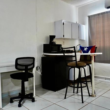 All You Need Studios Walking Distance To Beach Isla Verde 圣胡安 外观 照片