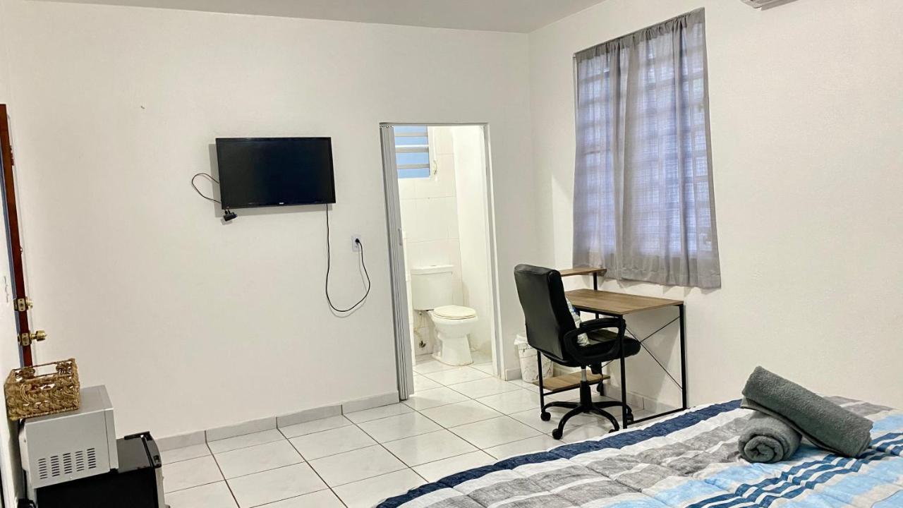 All You Need Studios Walking Distance To Beach Isla Verde 圣胡安 外观 照片